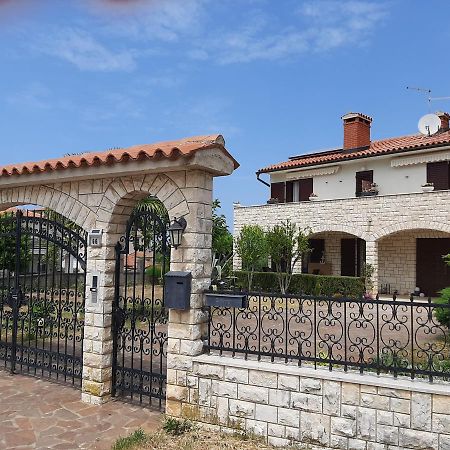 Apartments Mihael And Melani Poreč Exterior foto